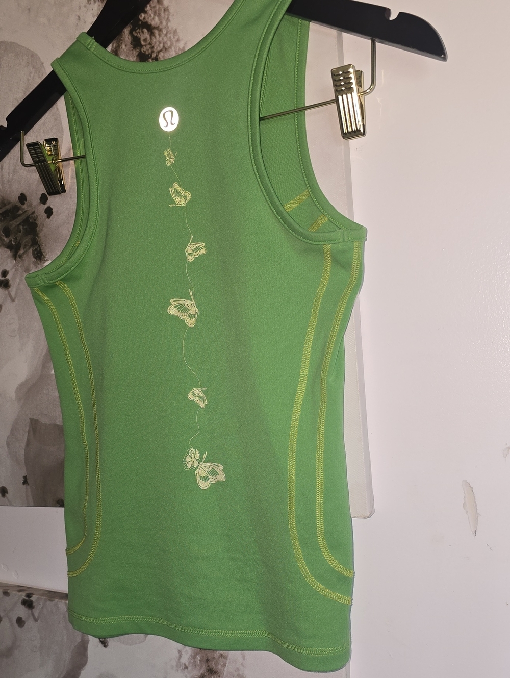 🦋 Rare Lululemon Butterfly Green Tank Top With Contrasting Stitching - 6